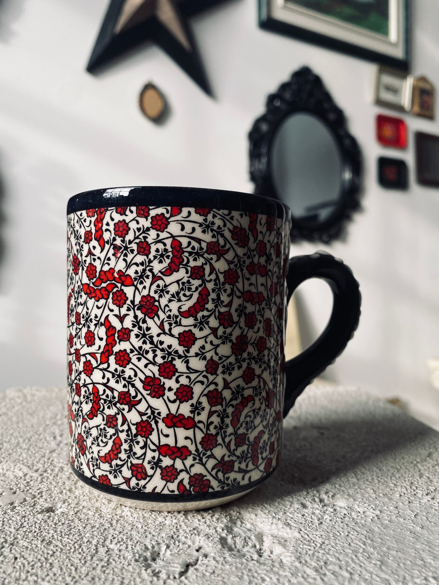 Tasse artisanale aux milles fleurs