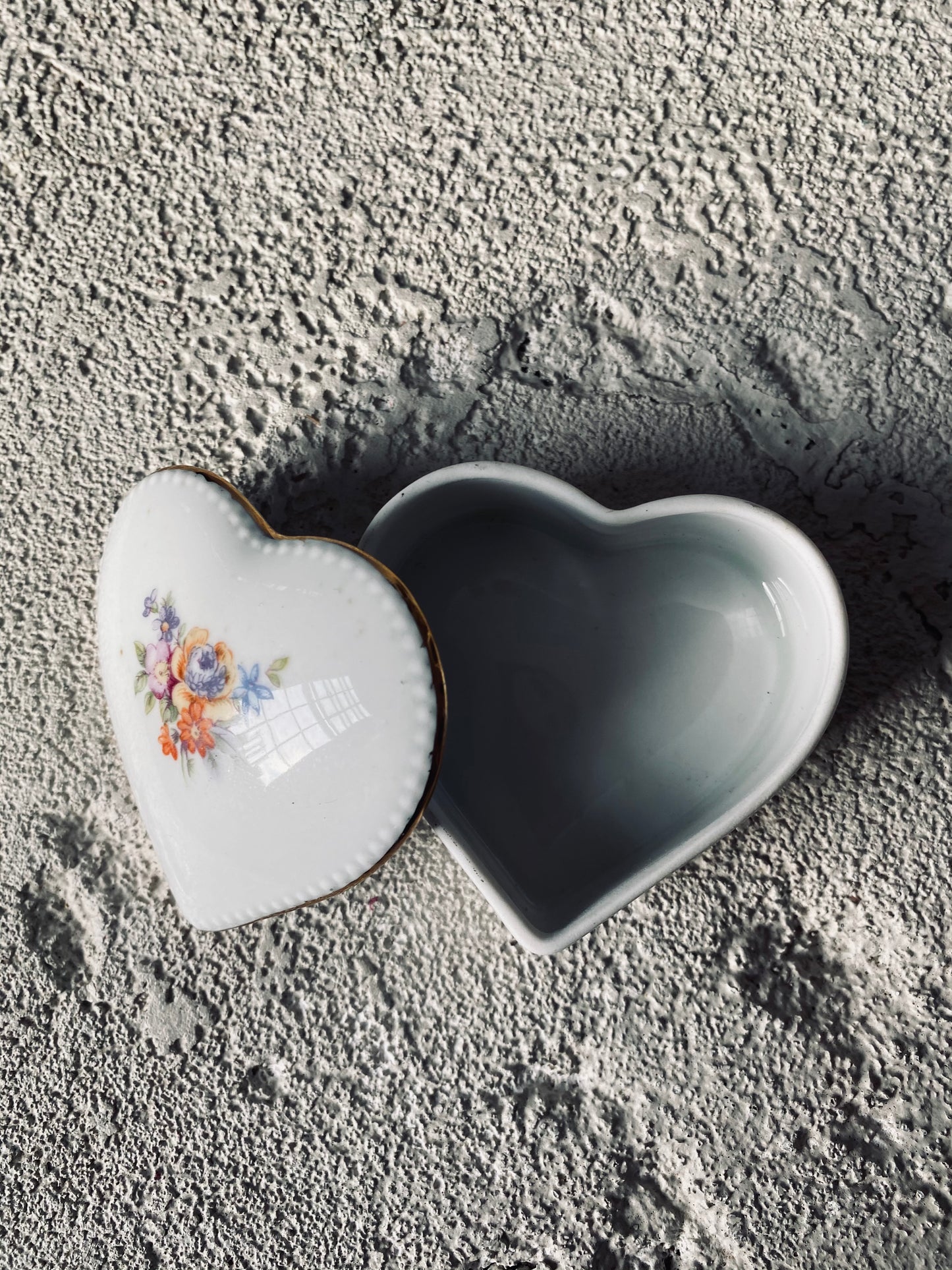 Coffret de céramique vintage
