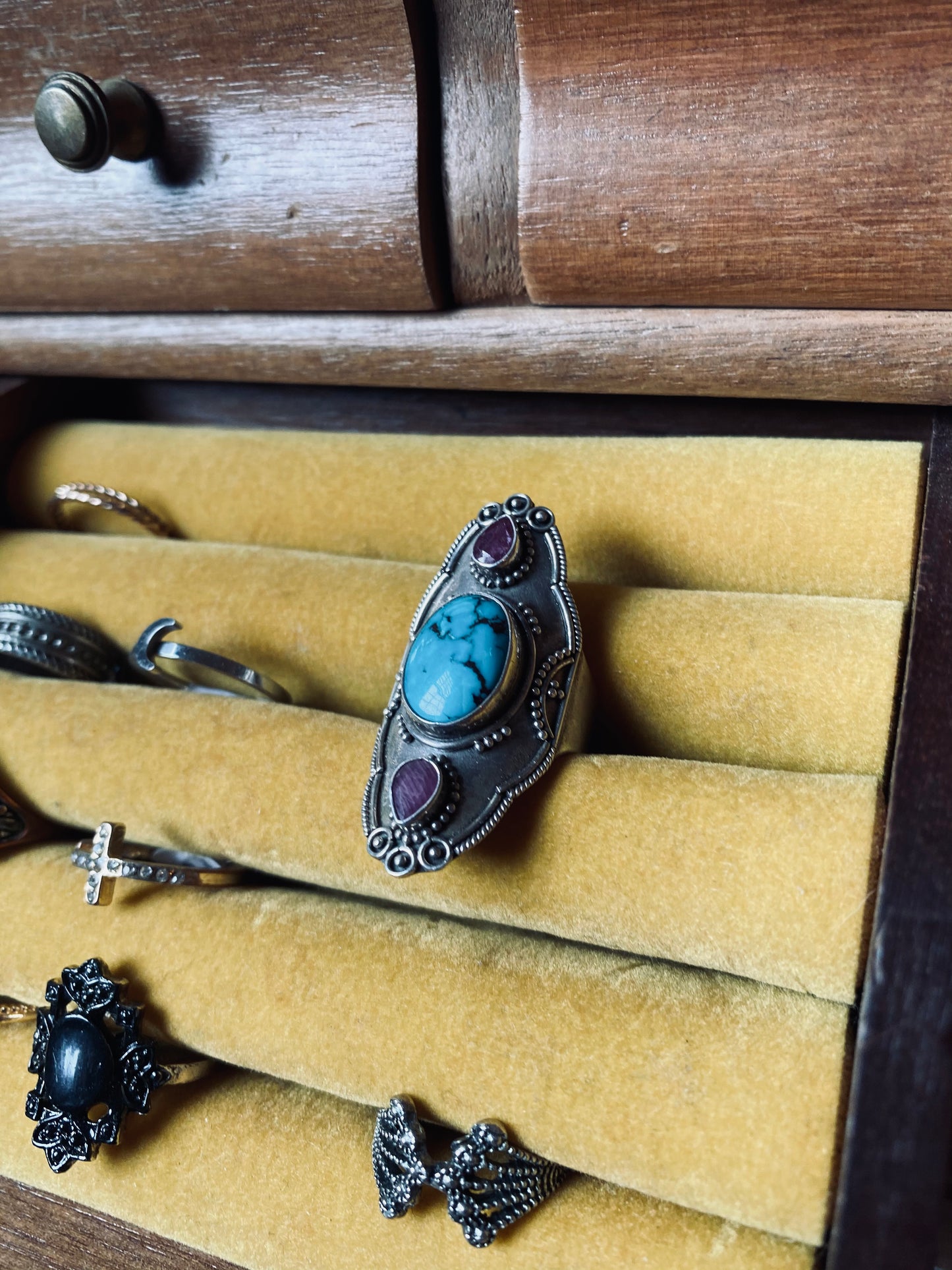 Bague de turquoise et rubis étoilé