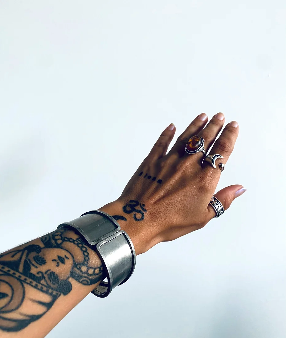 Le bracelet d'acier