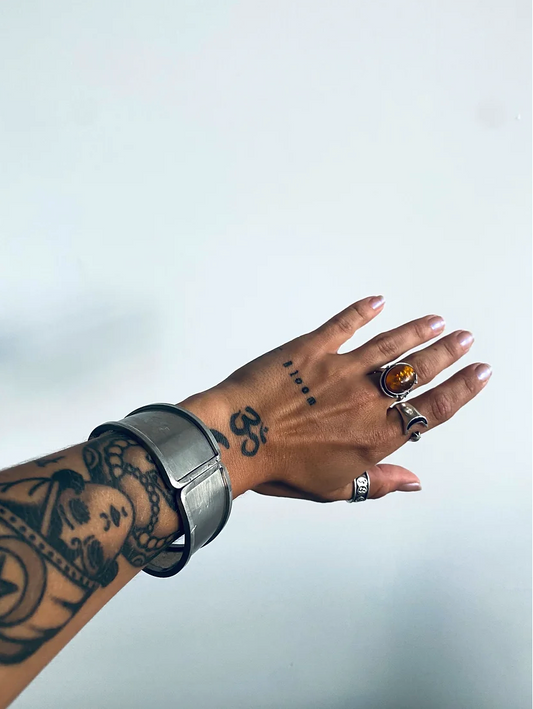 Le bracelet d'acier